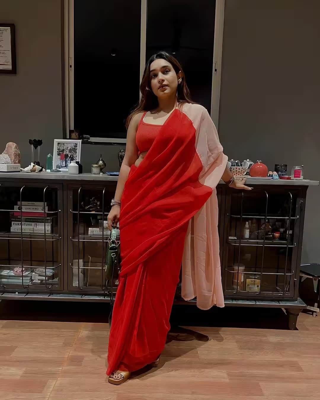 5. Saachi Belongs To Bollywood’s Celebrity Family 5. Saachi Belongs To Bollywood’s Celebrity Family