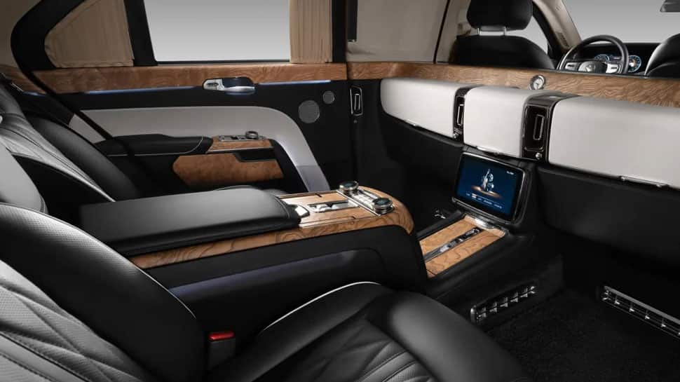 President Vladimir Putin's Aurus Senat Limousine Strong Engine President Vladimir Putin's Limousine Car Price