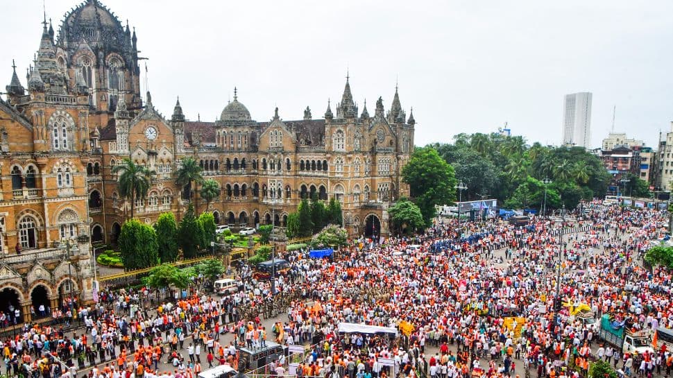 Jarange Patil`s Hunger Strike: Maratha Protest At Azad Maidan Disrupts Traffic On Key Routes In Mumbai