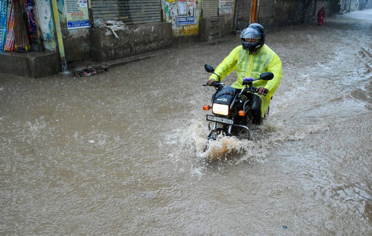 Weather Red Alert: Heavy Rains Expected To Lash North India, Raising Flood And Landslide Fears | Check Latest Forecast