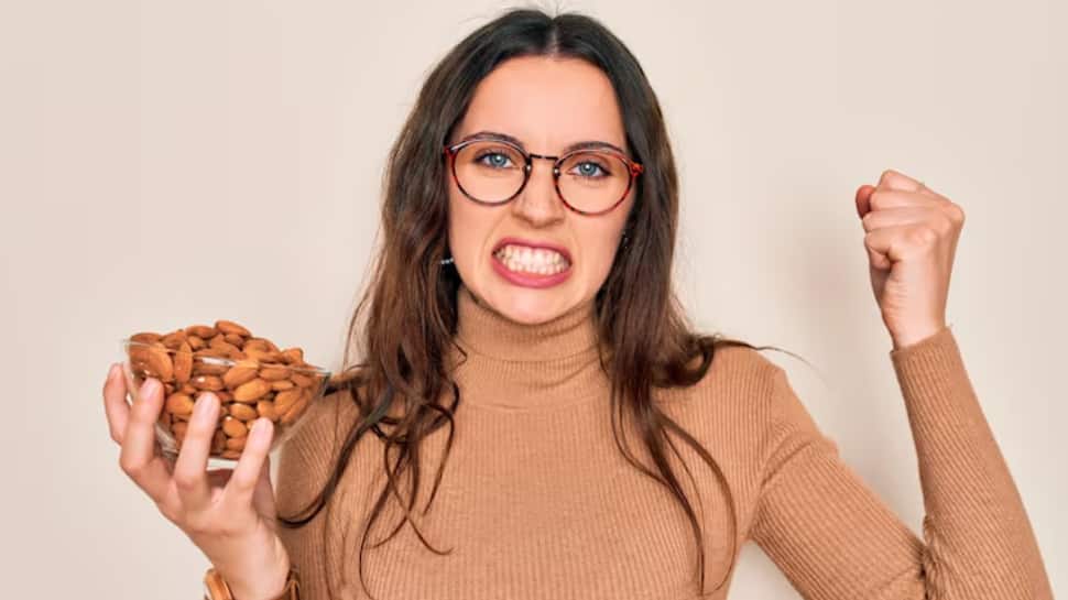 7 Amazing Health Benefits Of Eating Just One Almond Every Day For 30 Days