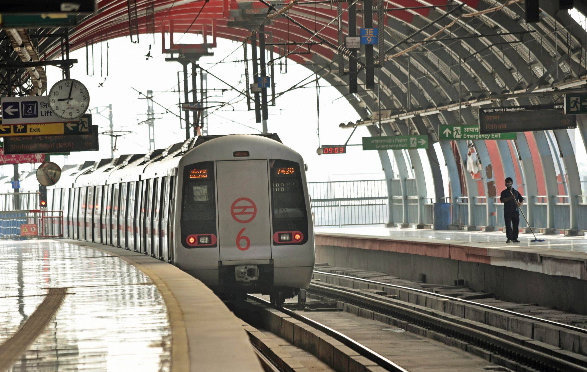 Yamuna Water Levels Surge, Block Road To Yamuna Bank Metro Station