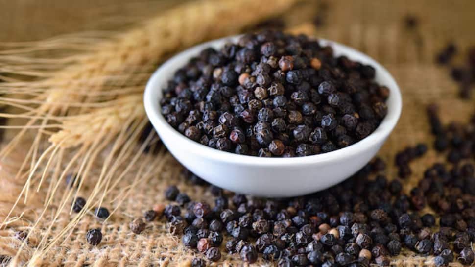 Is Black Pepper Steam An Effective Home Remedy For Sinus Congestion? Here’s What You Need To Know