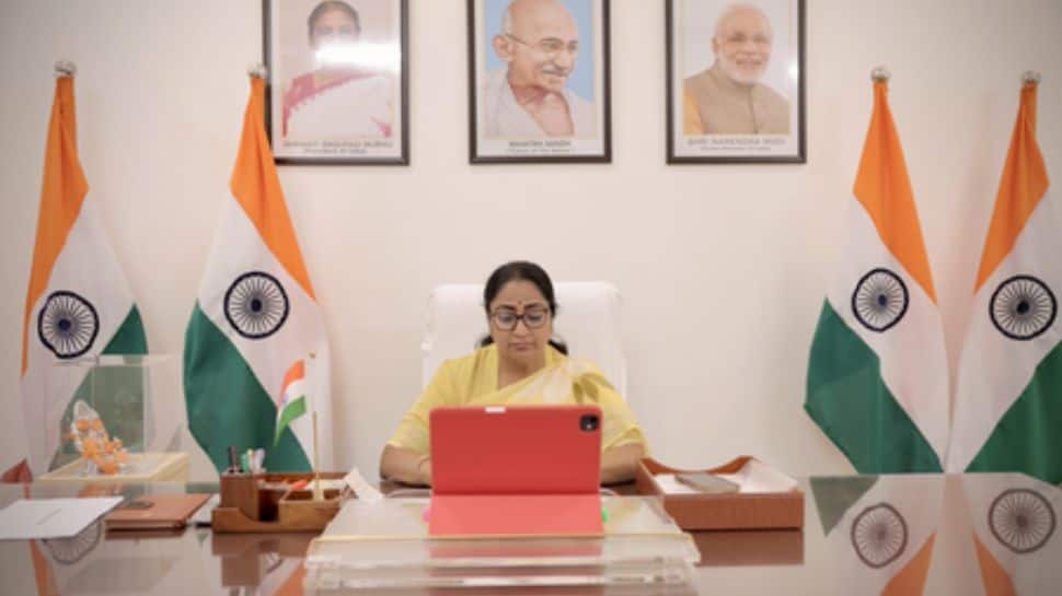 CM Rekha Gupta Reviews Delhi Flood Situation; Donates Rs 5 Crore For Relief In Punjab
