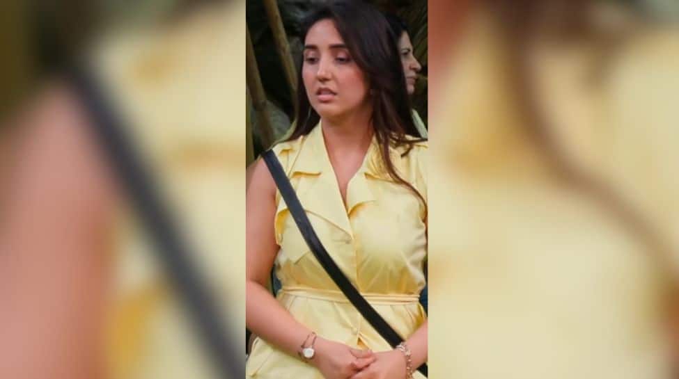 9. Yellow Martina Suit 9. Yellow Martina Suit