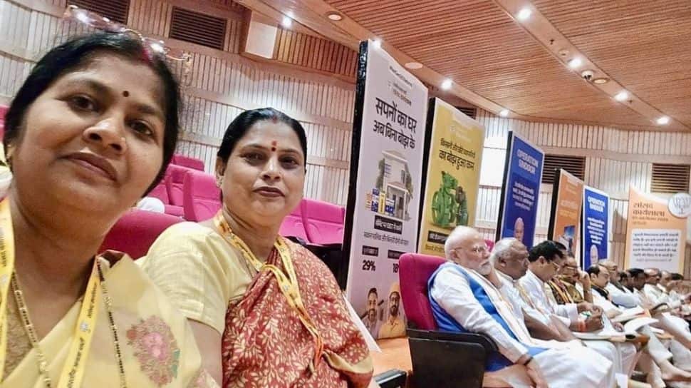 PM Modi Sits In Last Row Among BJP MPs During Party Workshop