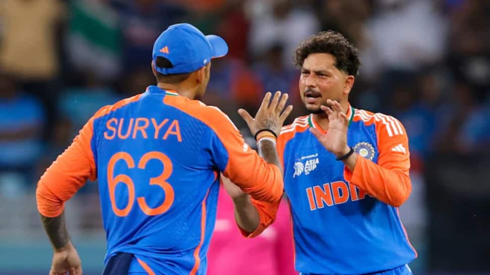 कुलदीप यादव रवि अश्विन को पार करते हैं, जो कि ईओ के खिलाफ वीरता के बाद टी 20 आई सूची में युजवेंद्र चहल के बराबर है