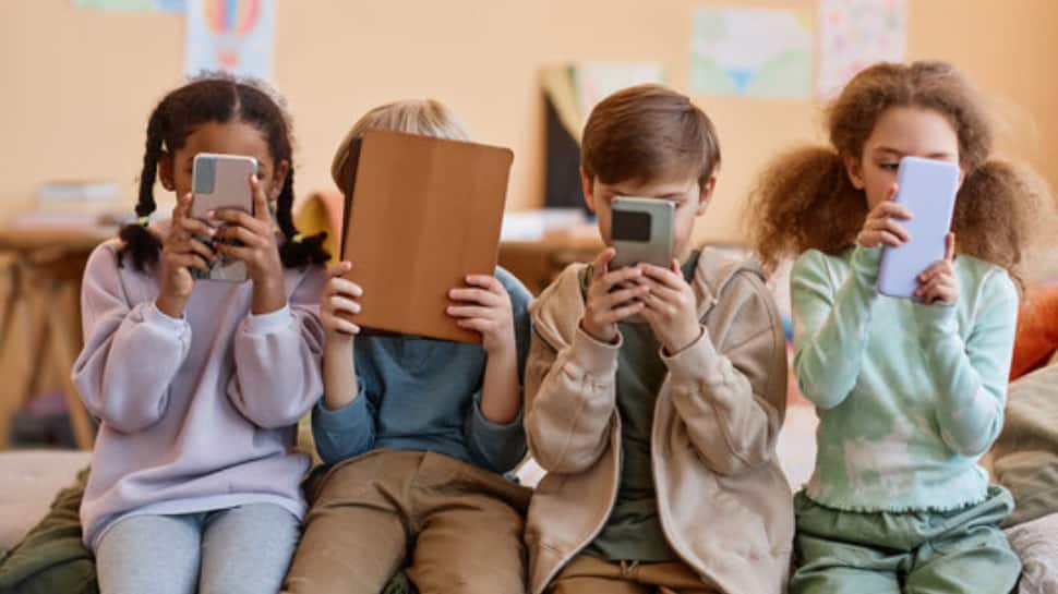 How Excessive Screen Time From Smartphones Is Affecting Kids’ Mental Health And Anxiety Levels