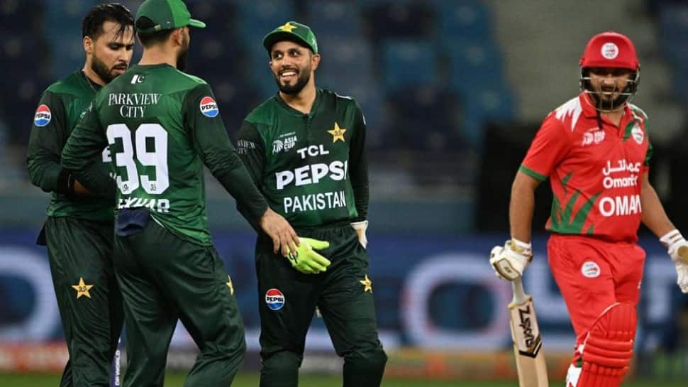 एशिया कप 2025 में 67 के लिए पाकिस्तान क्रश ओएएन – सूफियान महमूद परीक्षण राष्ट्रों के सामने अधिक खेलों के लिए पूछता है