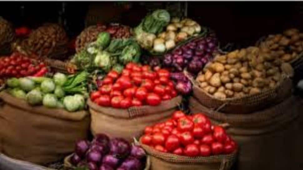 Food Inflation For Farm And Rural Labourers Stays In Negative Zone During August