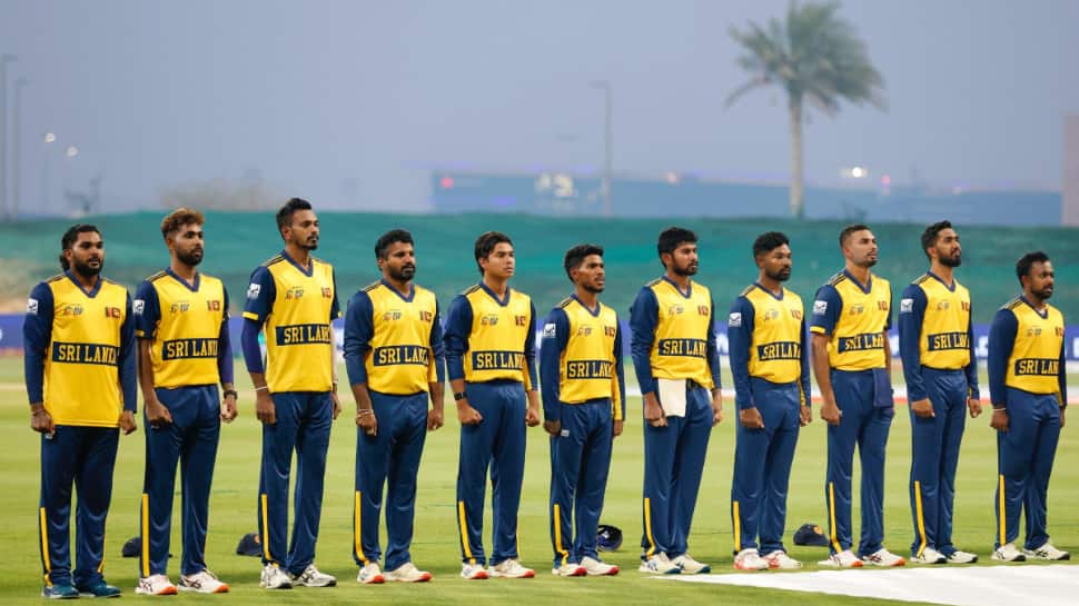 एशिया कप 2025: पिता के लिए अंतिम सम्मान पेश करने के बाद श्रीलंका टीम के साथ मिलने के लिए डनिथ वेललेज