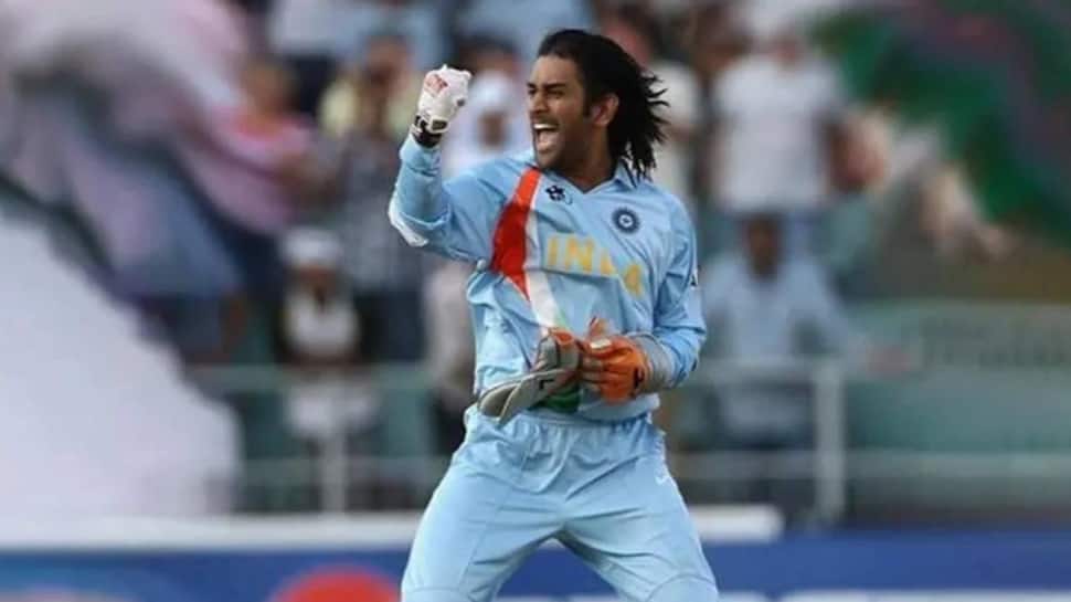 MS Dhoni - 33 (2007)