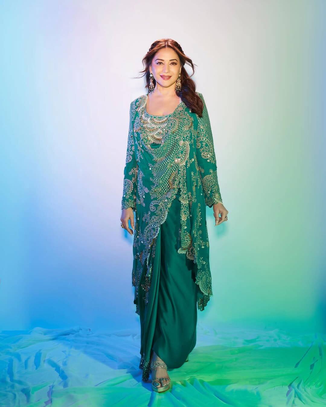 Navratri Day 8 Colour - Peacock Green (Madhuri Dixit) Navratri Day 8 Colour - Peacock Green (Madhuri Dixit)