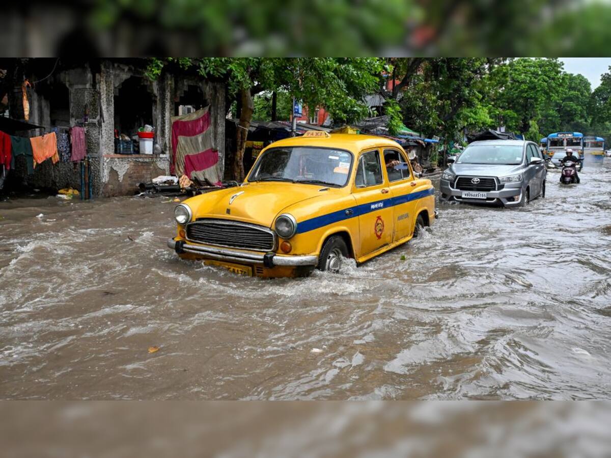 Will Rain Mar Durga Puja In Kolkata? Heavy Rains Leave City Waterlogged - Check Next Week`s Forecast