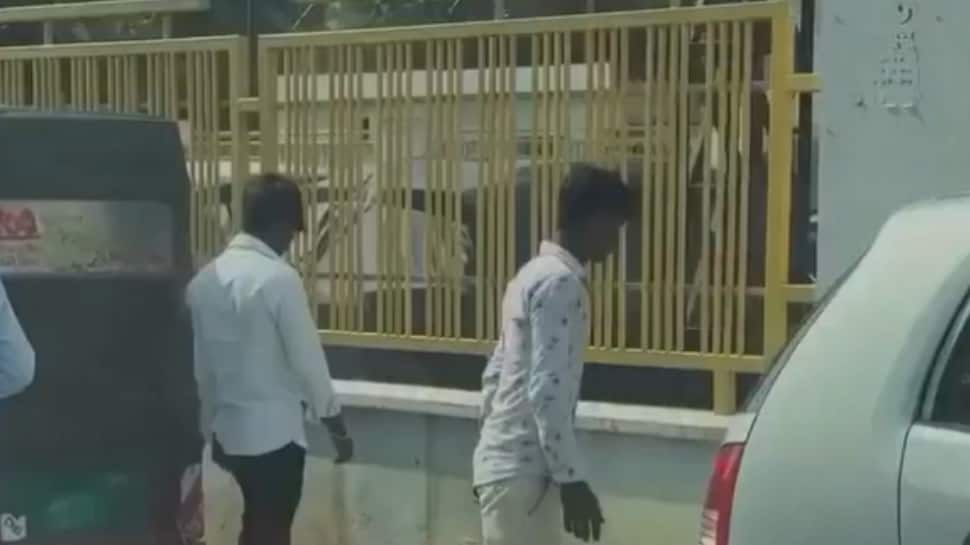 Justice Or Judgment? Man Slaps Two For Spitting Gutkha On Road In Punjab, Makes Them Apologise And Do Sit-Ups | WATCH