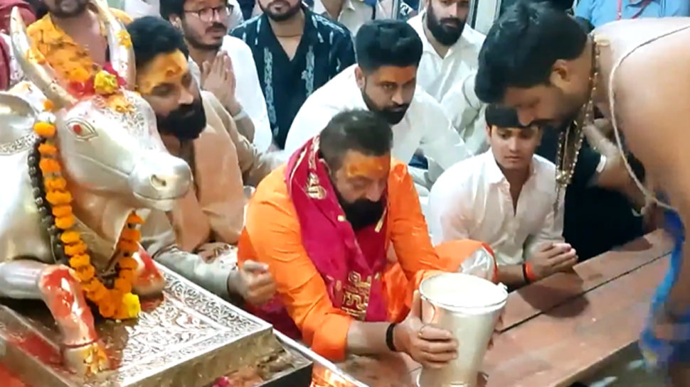 Sanjay Dutt Attends Bhasm Aarti In Mahakaleshwar Temple In Ujjain, Offers Prayers
