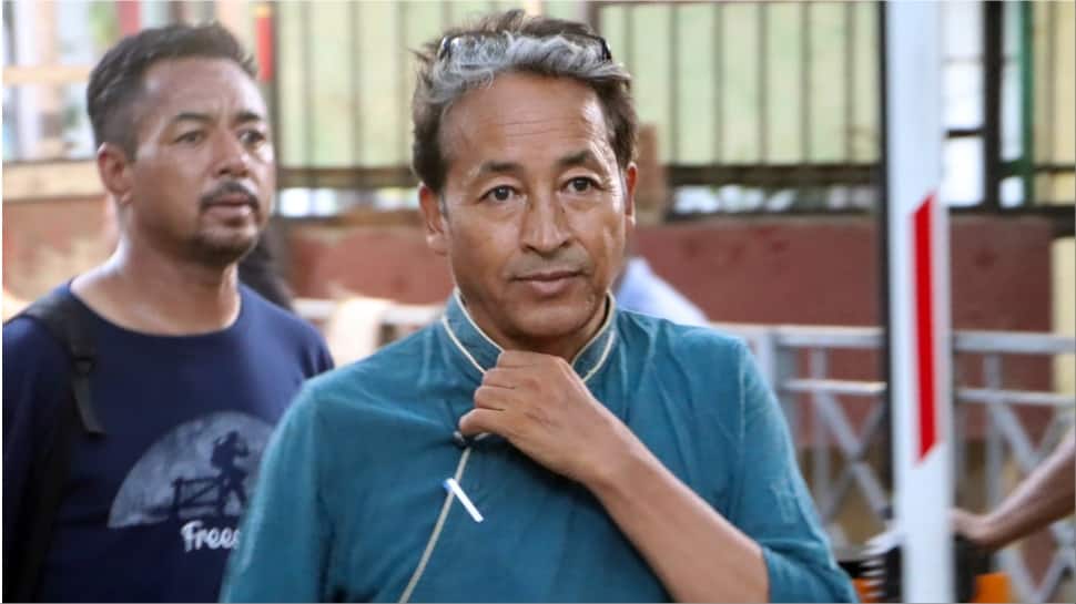 Ladakh Protest: Big Action By Amit Shah; Home Ministry Cancels FCRA License Of Sonam Wangchuk's NGO Ladakh Protest: Big Action By Amit Shah; Home Ministry Cancels FCRA License Of Sonam Wangchuk's NGO