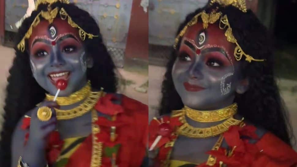 Viral Sensation: This Little Girl`s Innocent Portrayal Of Maa Kali Is The Cutest Moment Of Durga Puja