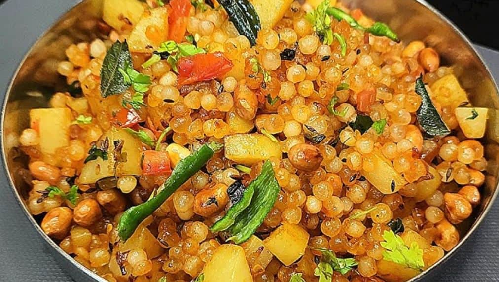 Sabudana Khichdi Navratri 2025, Happy Navratri 2025, Navratri 2025 food, easy Navratri office recipes, Navratri fast