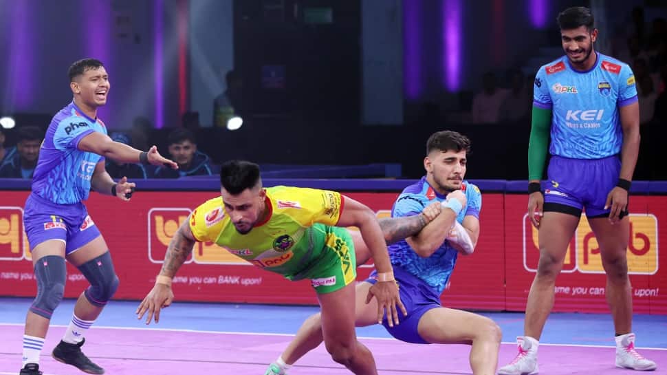 पीकेएल 12: एक बंद मैच में पटना पाइरेट्स से डेवांक दलाल बेंगला वारियर से 22 अंकों की शक्तियां