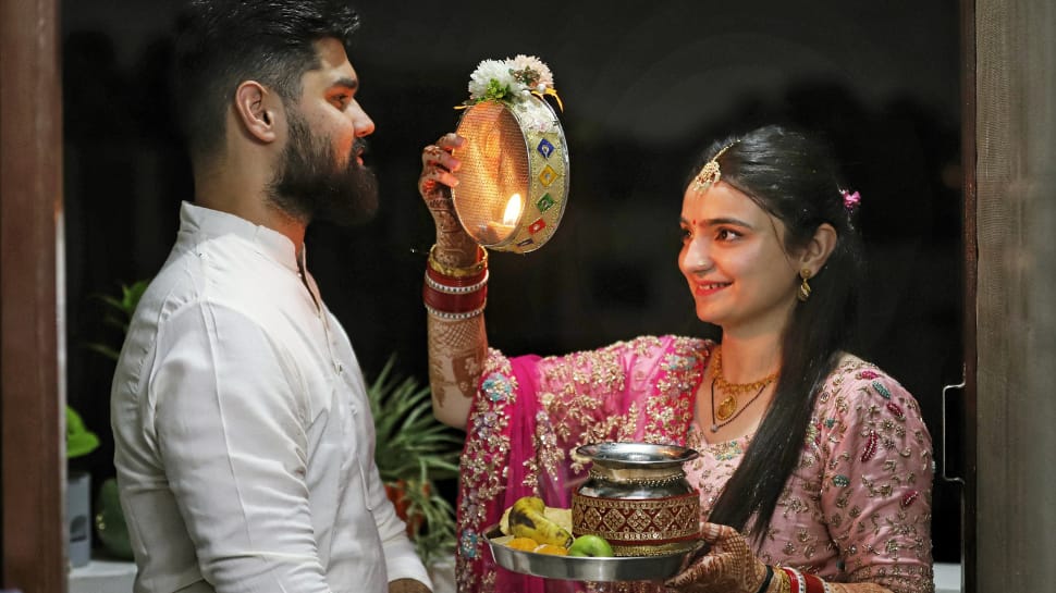 Karwa Chauth 2025: Date, Puja Muhurat, Moonrise Timings, And Rituals Every Married Woman Must Know