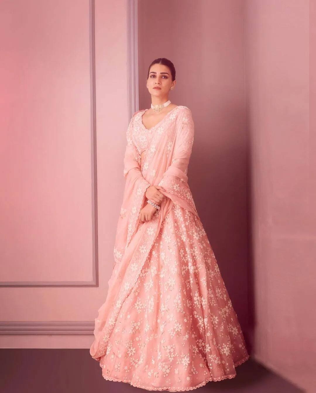 Kriti Sanon's Pink Lehenga Kriti Sanon's Pink Lehenga