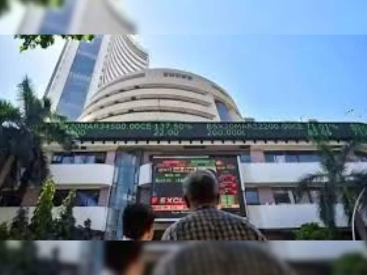 Markets End Flat Ahead Of RBI Policy Outcome; Banking, Financial Services Stocks Rise