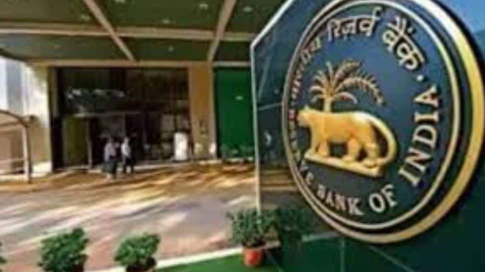 Markets Ends Flat Before RBI Policy; Banking, Financials Gain