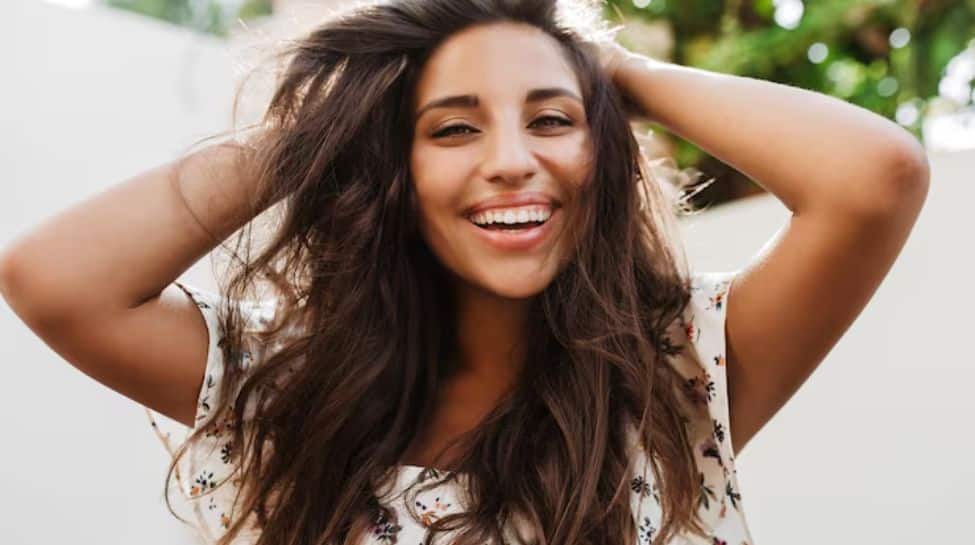 5 Morning Rituals For Naturally Healthy Hair