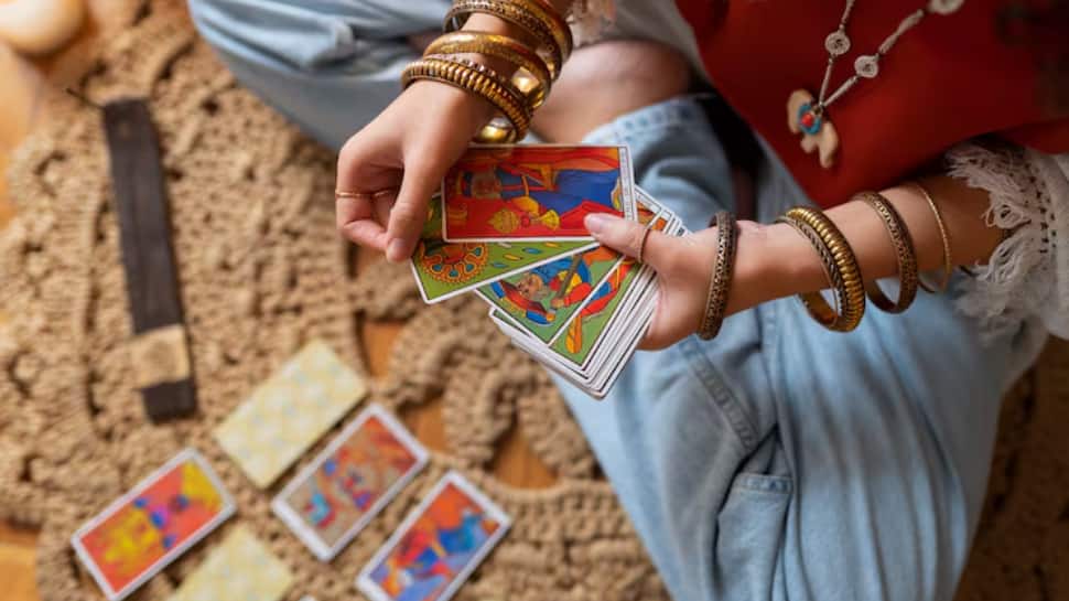 Tarot Card Reading Horoscope Today For October 08: Lead With Empathy; But Maintain Your Emotional Boundaries