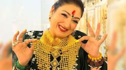 Govinda Gifts Wife Sunita Ahuja Stunning Gold Necklace On Karwa Chauth