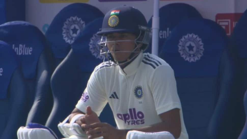 Yashasvi Jaiswal’s Bizarre Run-Out Stuns Delhi Crowd ; Mix-Up With Shubman Gill Costs Him His Double Century thumbnail
