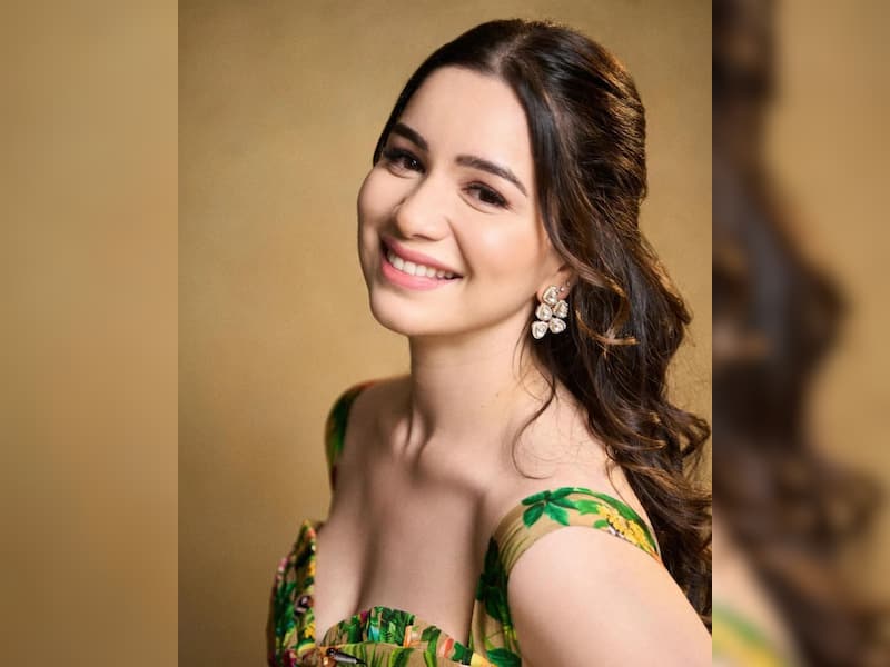 Sara Tendulkar Turns 28: From London-Educated Nutritionist to Fitness ...