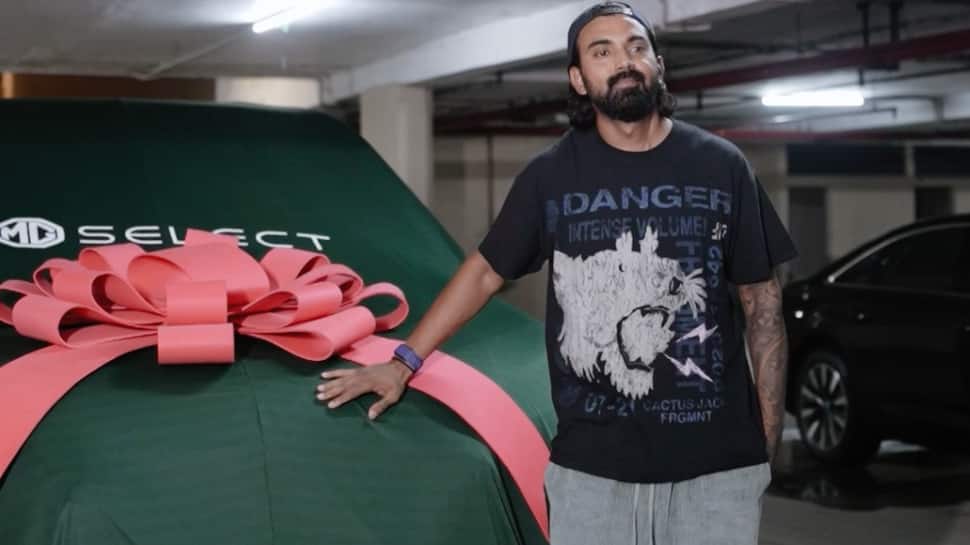 KL Rahul Takes Delivery Of The Luxury MG M9 – Price, Features And Specifications KL Rahul Takes Delivery Of The Luxury MG M9 – Price, Features And Specifications