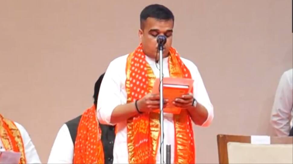 BREAKING | Harsh Sanghavi Sworn In As Gujarat Deputy CM: Majura MLA`s Elevation In Cabinet Reshuffle | VIDEO