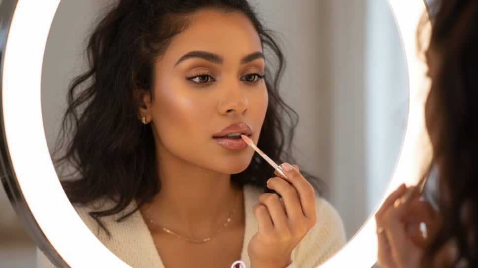 Best Tinted Lip Oils to Buy During Amazon Great Indian Festival (Ends 20th October) Best Tinted Lip Oils to Buy During Amazon Great Indian Festival (Ends 20th October)