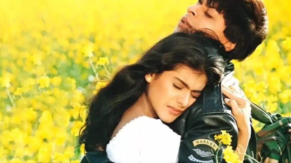 Kajol Celebrates 30 Years Of ‘DDLJ’, Thanks Fans For Their 'Phenomenal Love'