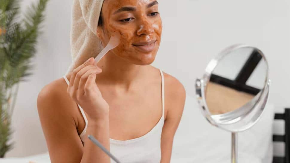 Diwali 2025: Protect Your Skin From Festive Pollution With THESE Home Skincare Tips