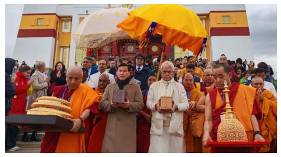 Over 90,000 Devotees Attend Buddha Relics Exposition In Russia Before Return To India
