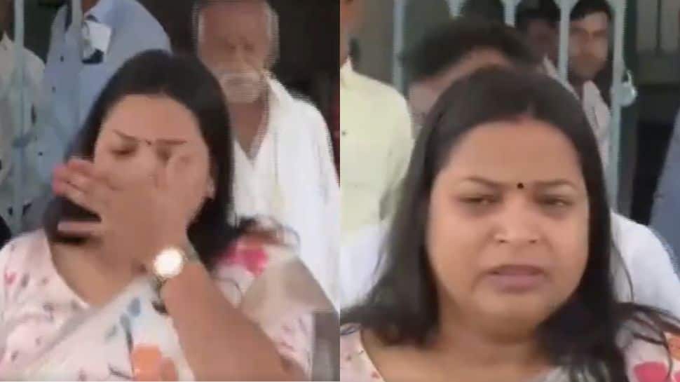 RJD Leader Shweta Suman Breaks Down After Her Mohania Assembly Candidature Gets Cancelled