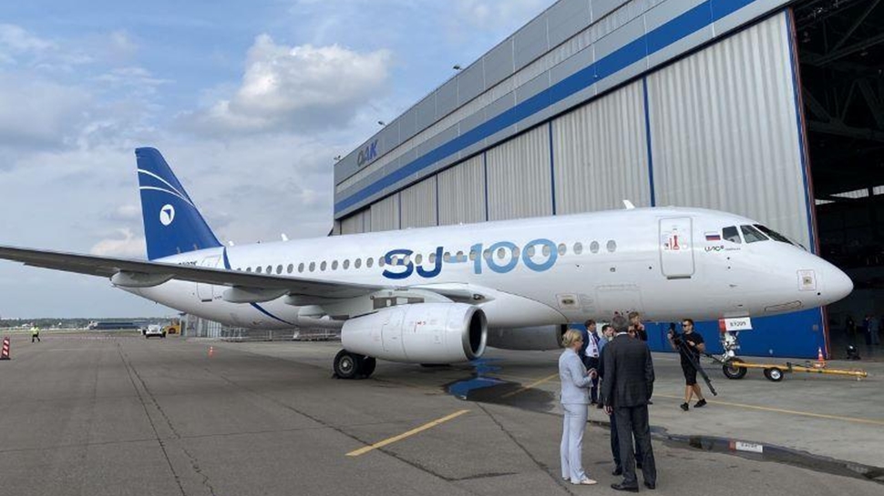 Indias First Leap To Challenge Monopoly Of Boeing, Airbus? HAL Eyes SJ-100 Production With Russian Help Indias First Leap To Challenge Monopoly Of Boeing, Airbus? HAL Eyes SJ-100 Production With Russian Help