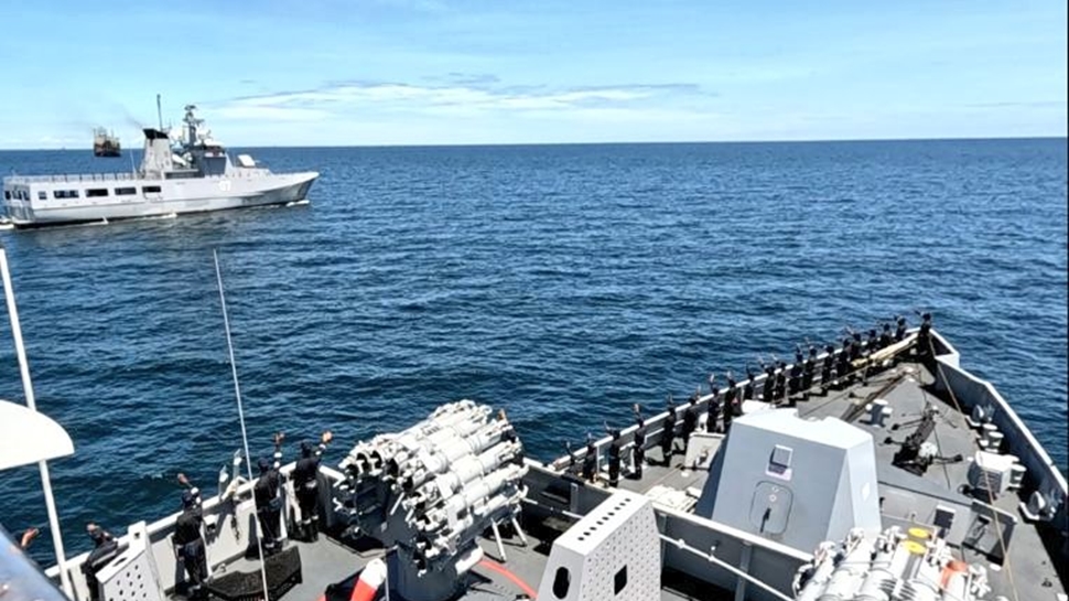 Grey Hulls, White Boats: How Maritime Crime Funds Hybrid Threats In The Indian Ocean