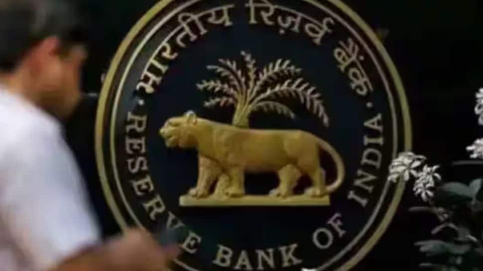Over Rs 5,800 Crore In Rs 2,000 Notes Yet To Return to Banks: RBI