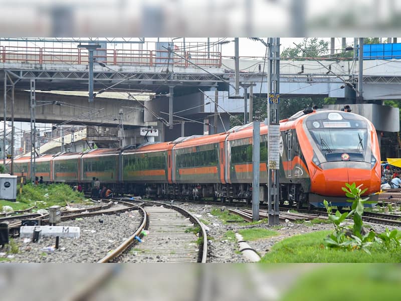 Lucknow – Saharanpur Vande Bharat