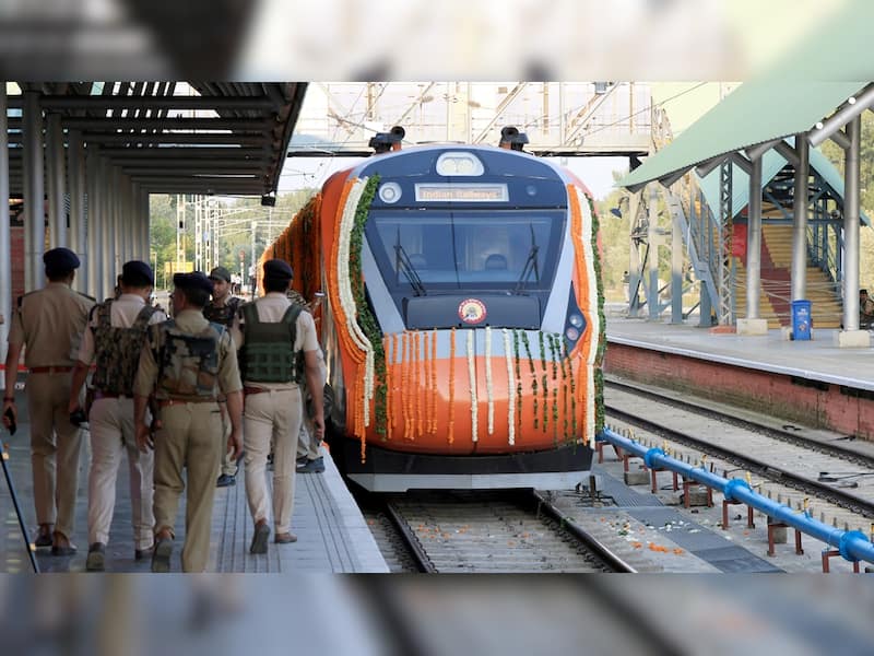 Varanasi – Khajuraho Vande Bharat