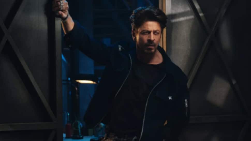 Shah Rukh Khan Apologises To Fans On His 60th Birthday Due To THIS Reason