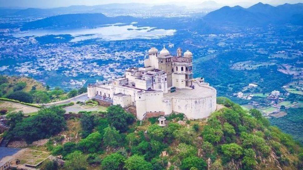 Sajjangarh Palace (Monsoon Palace) – Rise Above the Chaos