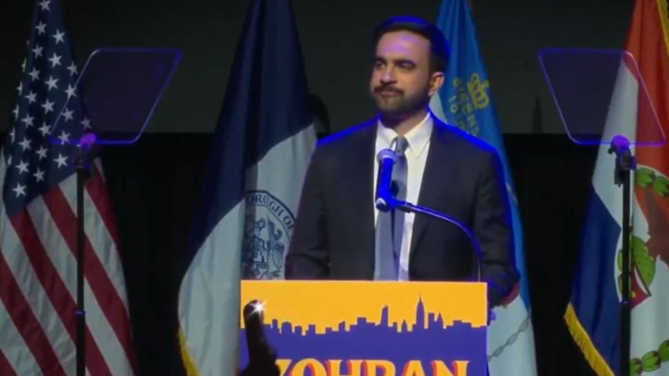 Zohran Mamdanis Dhoom Machale Mayoral Win, Ends Speech With Bollywood Songs Tune | Viral Video