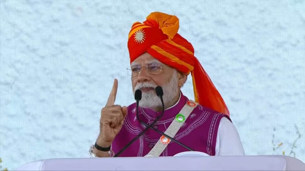 PM Modi Attacks Congress Over Bhagalpur Massacre, Criticises RJD In Bihar Rally
