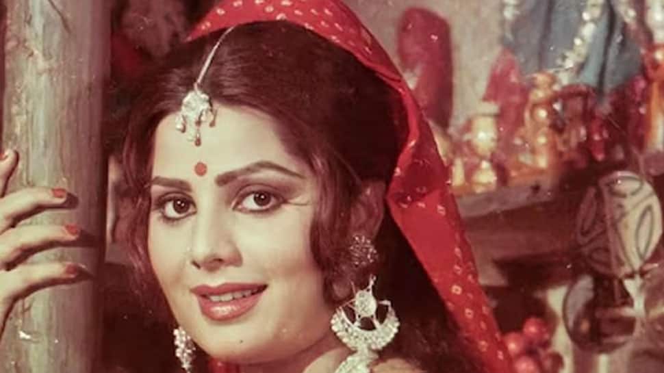 Veteran Actress-Singer Sulakshana Pandit Dies At 71, Suffers Cardiac Arrest